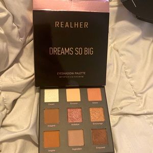 Realher eyeshadow palette